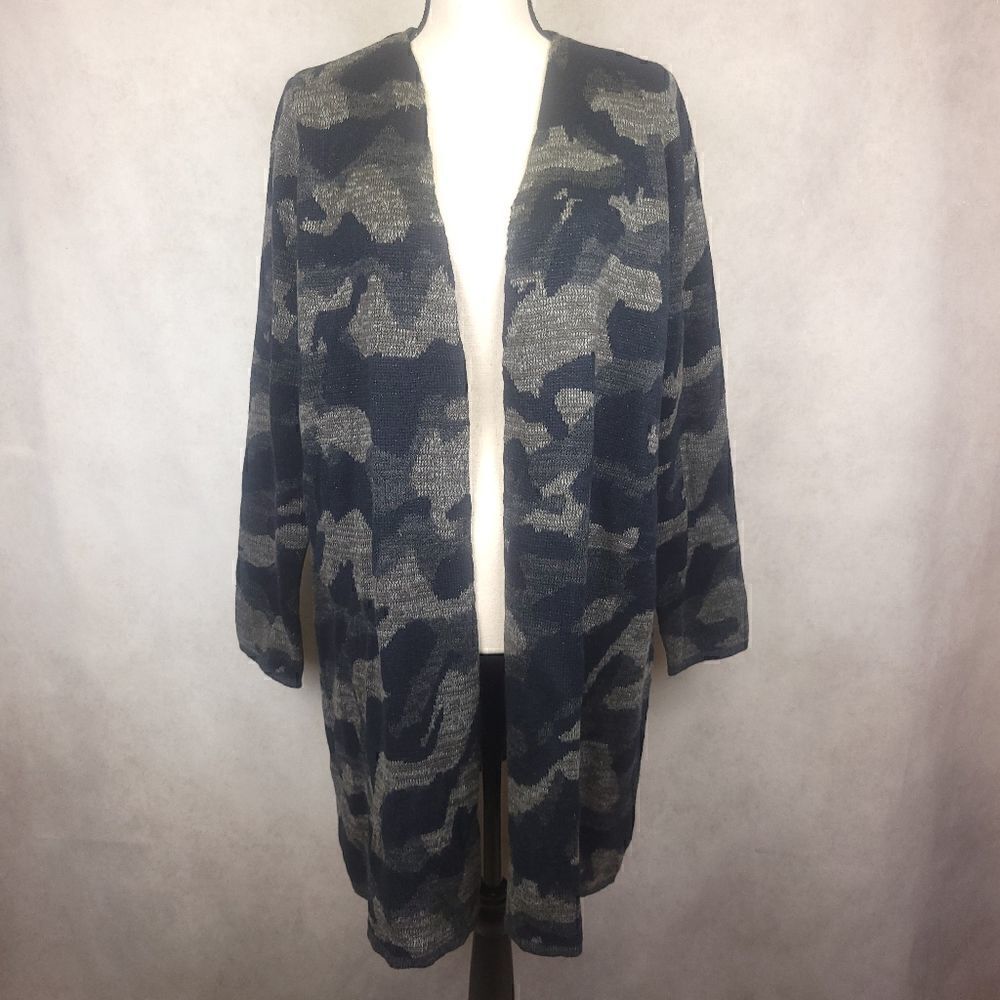 Apt 9 Black and Gray Camo Knit Cardigan Size Large